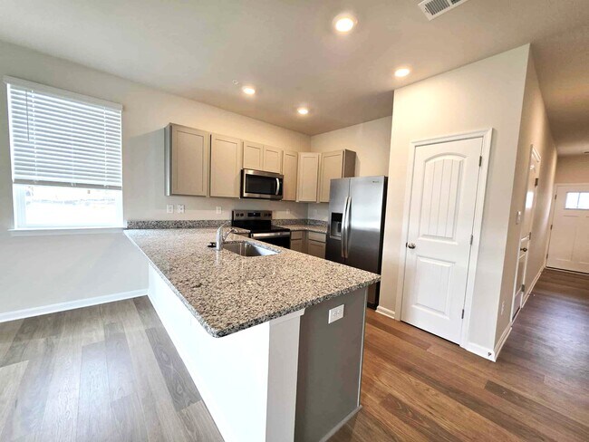 Building Photo - 1424 Sugarplum Ln