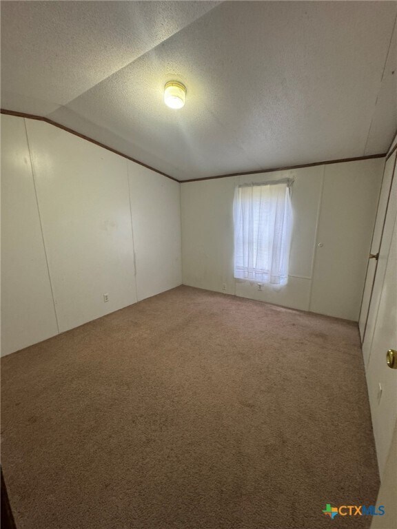 Building Photo - 260 Elm Dr