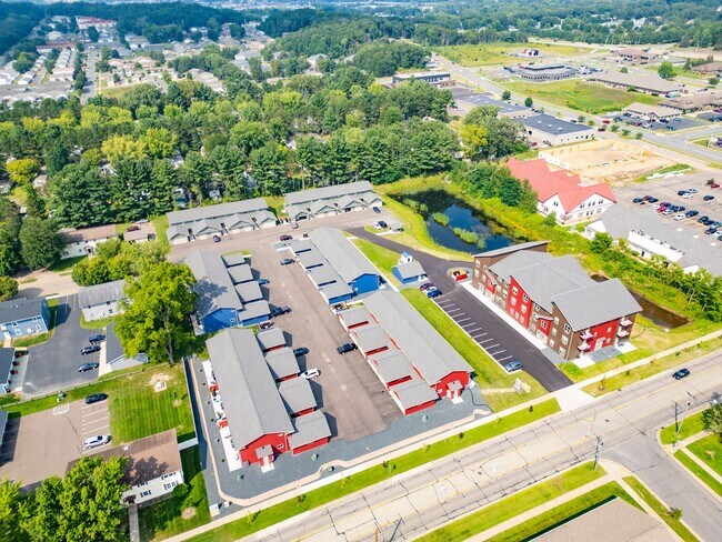 Building Photo - 2460 Golf Rd