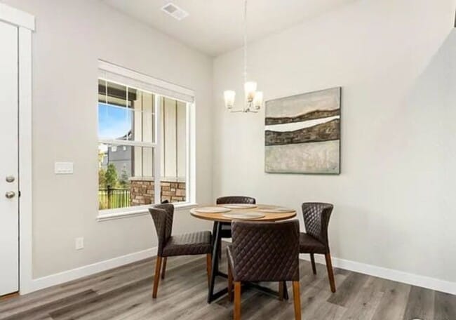 Building Photo - Elegant Townhome in Loveland