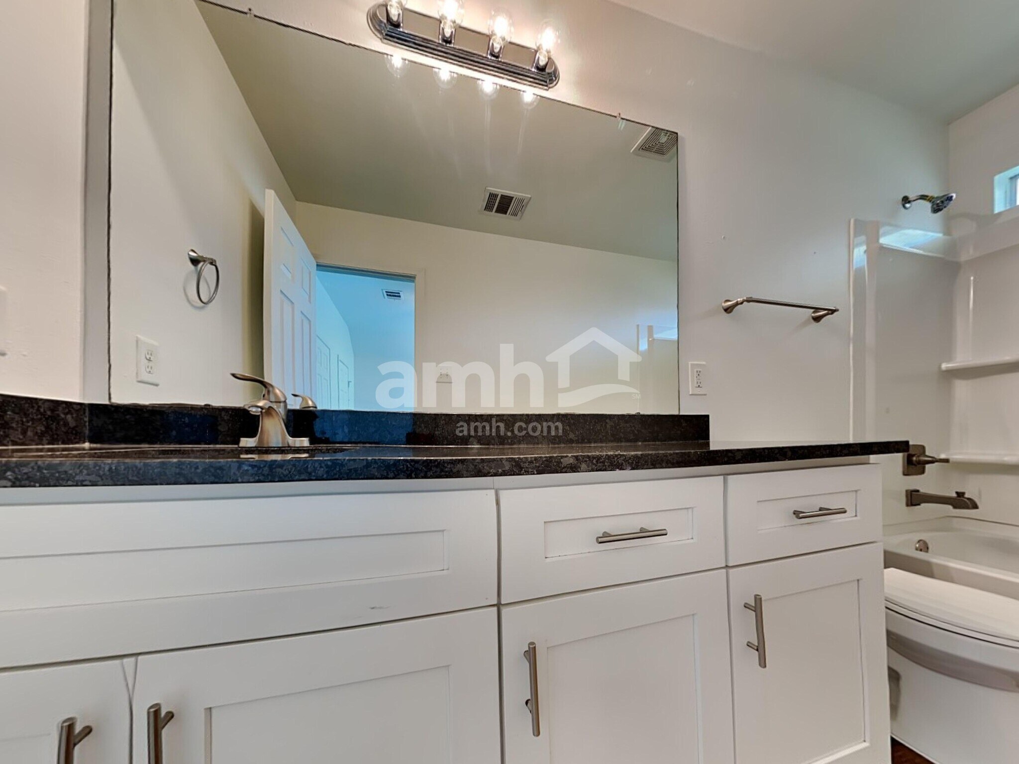 Building Photo - 13210 Ambrosa Dr