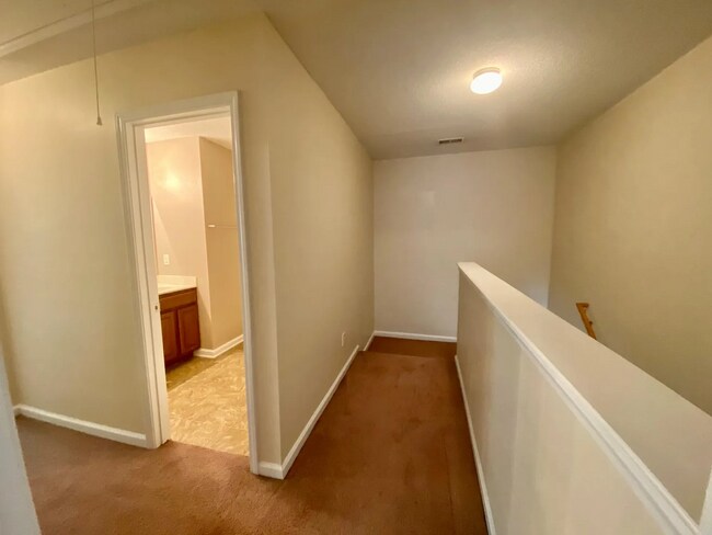 Building Photo - 149 Eagle Park Dr
