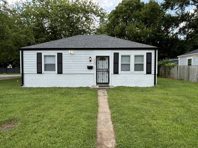 Primary Photo - 2102 Medford Ave