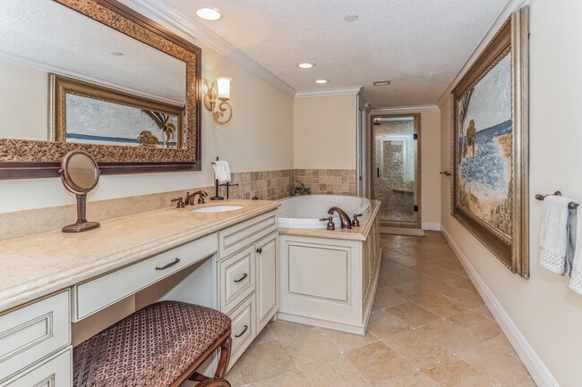Building Photo - 4000 N Ocean Dr