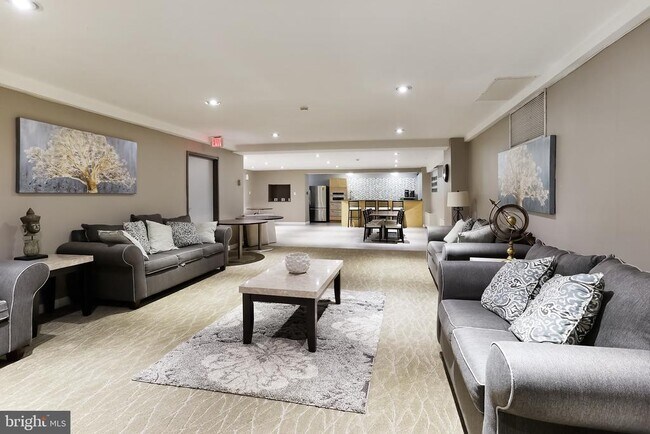 Building Photo - 1900 Lyttonsville Rd