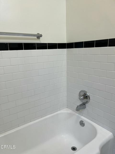 Building Photo - 373 Laun St