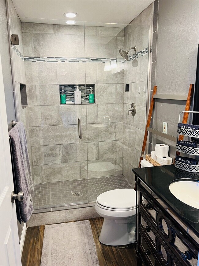 Building Photo - 3112 Rock Creek Dr