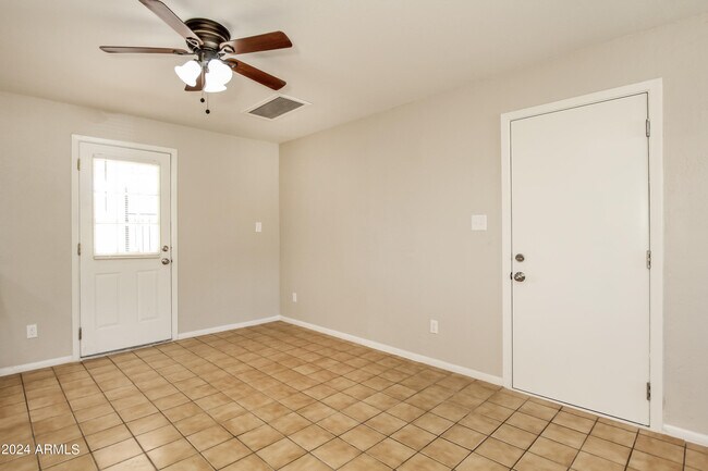 Building Photo - 4045 E Joan De Arc Ave