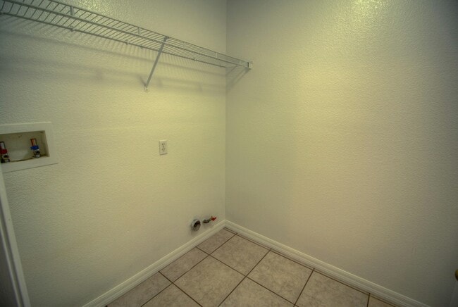 Building Photo - 23434 Badger Creek Ln