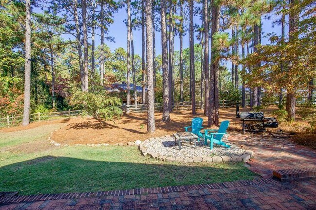 Building Photo - 209 Selkirk Trail