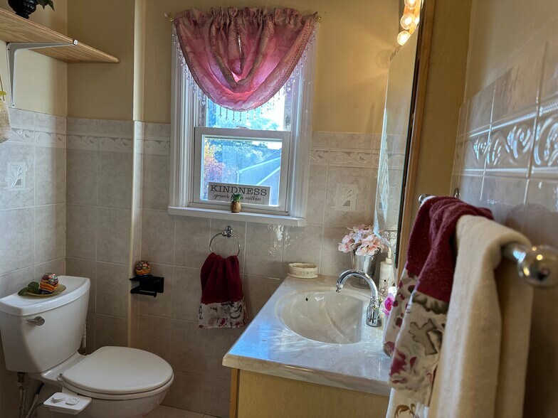 Building Photo - 269 N 1st Ave