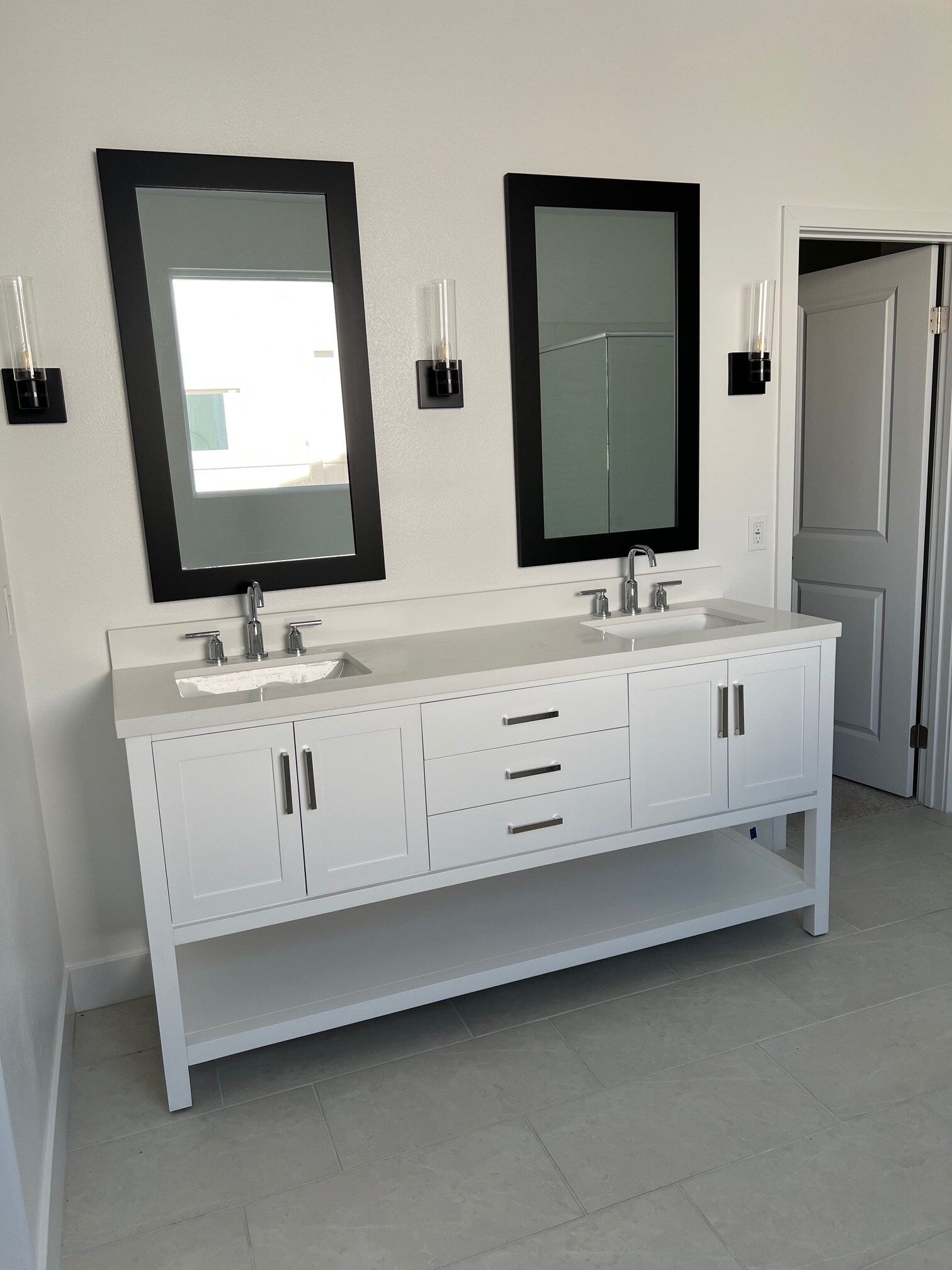 mother-in-law vanity - 1840 Vincent Dr