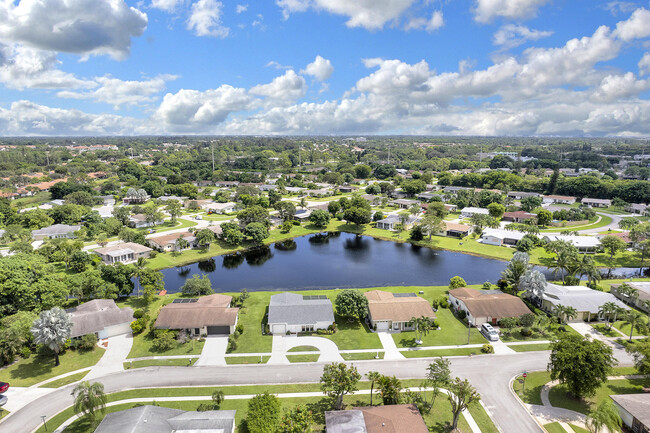 Building Photo - 14608 Country Side Ln