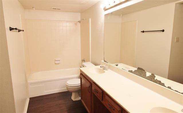 Building Photo - 405 Pogue St