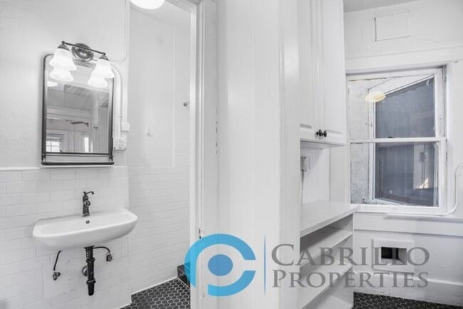 Building Photo - 2261 4th Ave