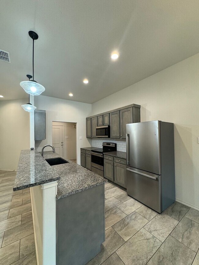 Building Photo - 2 Bed/2Bath Available JUNE in COOPER ISD!
