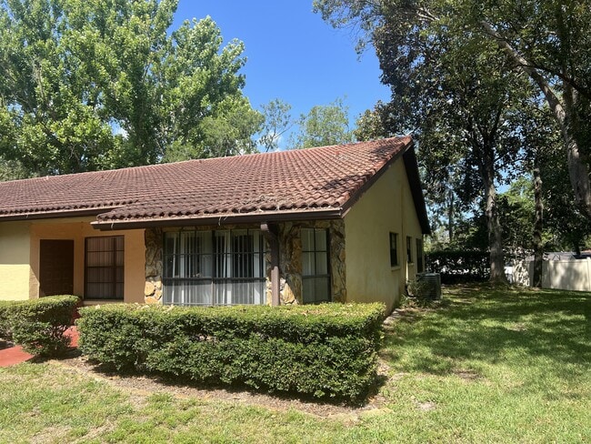 Building Photo - 8635 Shadblow Ct