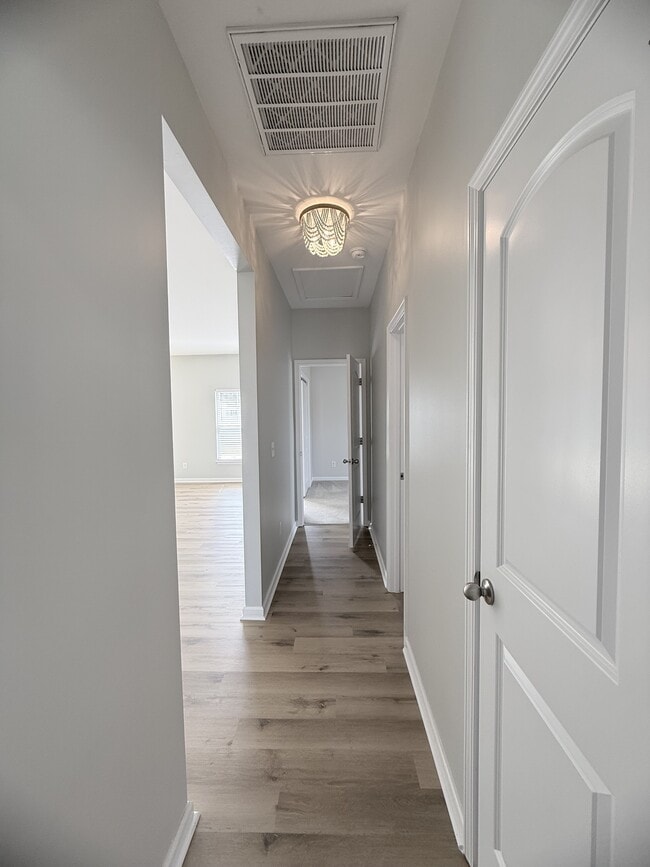 Building Photo - 207 Cupola Dr