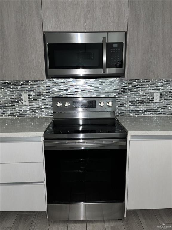 Building Photo - 16 West Dr