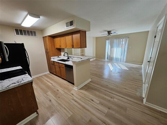 Building Photo - 12955 Woodforest Blvd