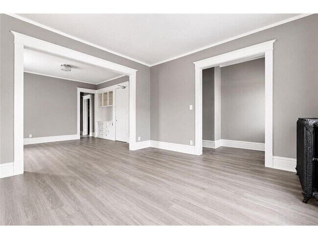 Building Photo - 2401 Harriet Ave