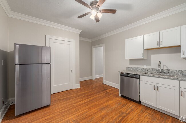 Building Photo - 2773 Hampshire-Unit 9