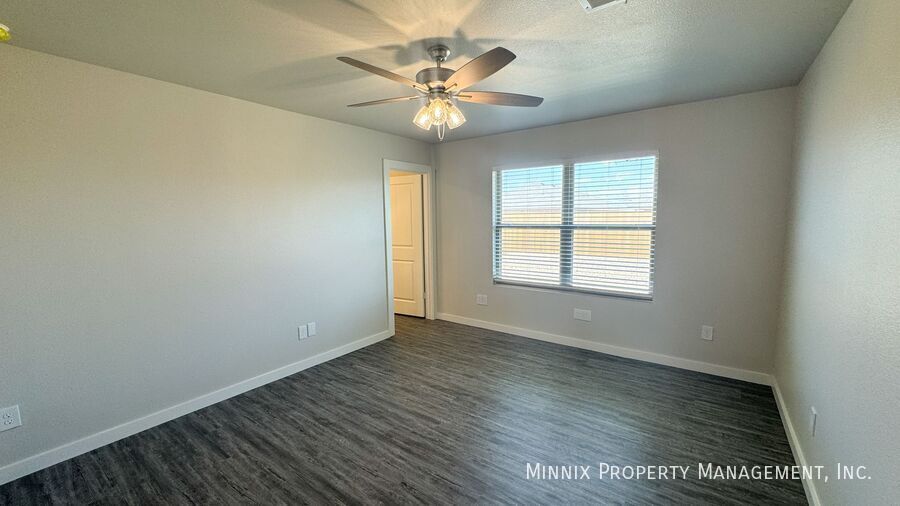 Building Photo - 8007 Date Ave