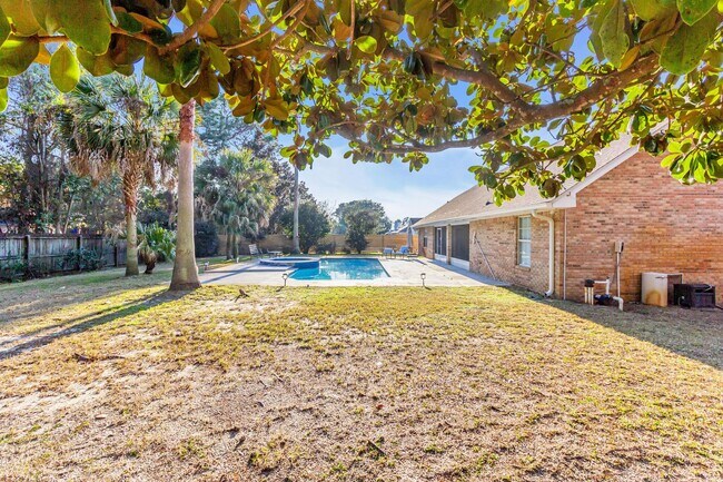 Building Photo - Bluewater Bay Area 4 Bedroom Pool Home!