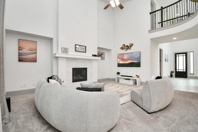 Building Photo - 8726 Marina Alto Ln