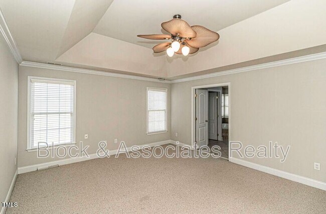 Building Photo - 9244 Palm Bay Cir