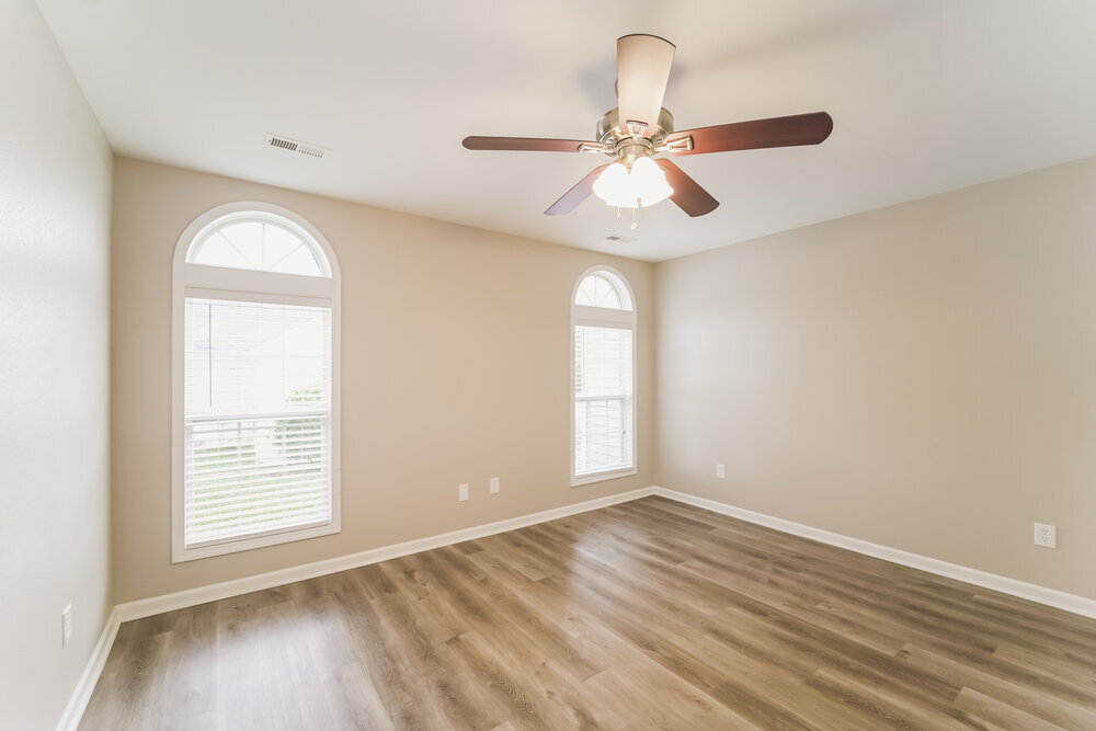 Building Photo - 4964 Astonshire Ln