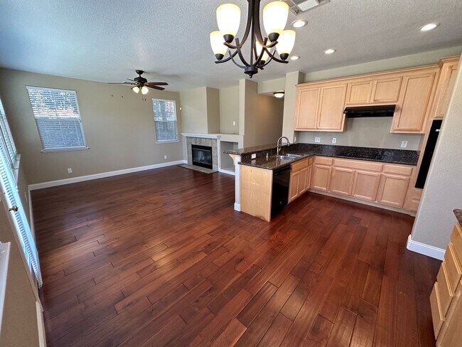 Building Photo - Beautiful Remodeled 4 Bedroom, 3 Bath Home