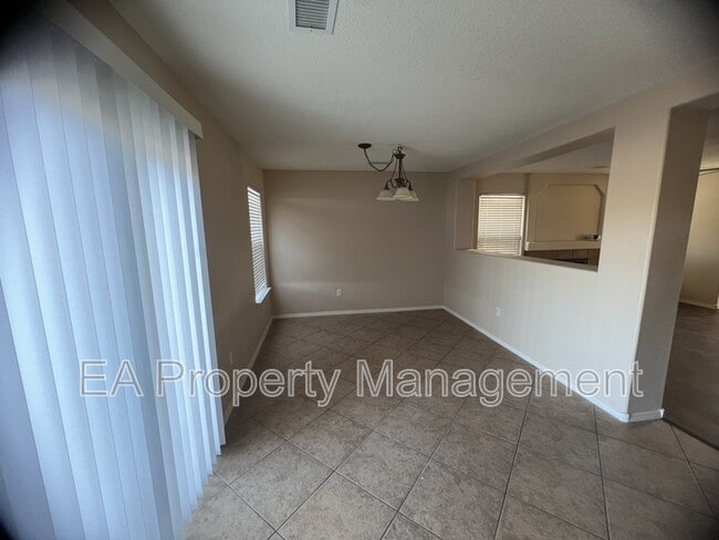 Building Photo - 3644 Clear Creek Rd