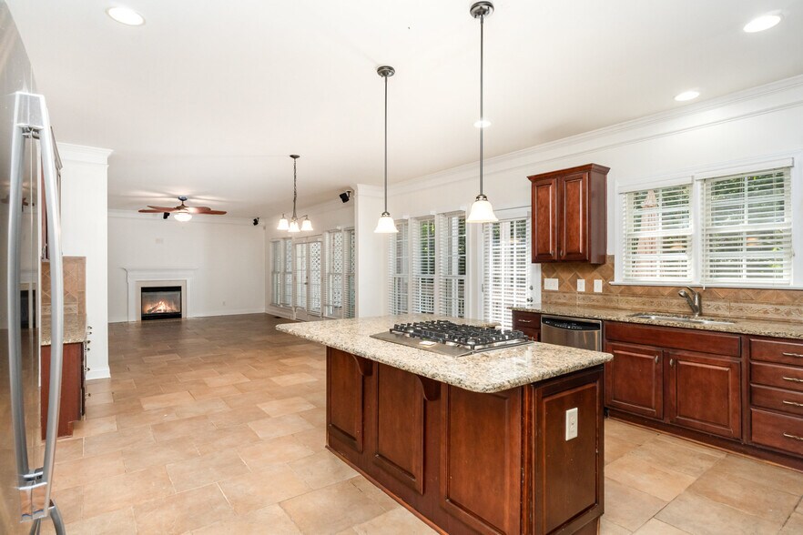 Building Photo - 14724 Murfield Ct