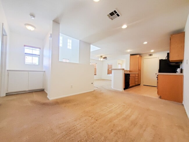 Building Photo - Oceanside Rental Light + Bright 2-Story Oceanside Condo!