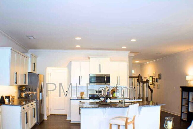 Building Photo - 1093 Chicory Trce