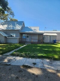 Building Photo - 311 E Grove Ave