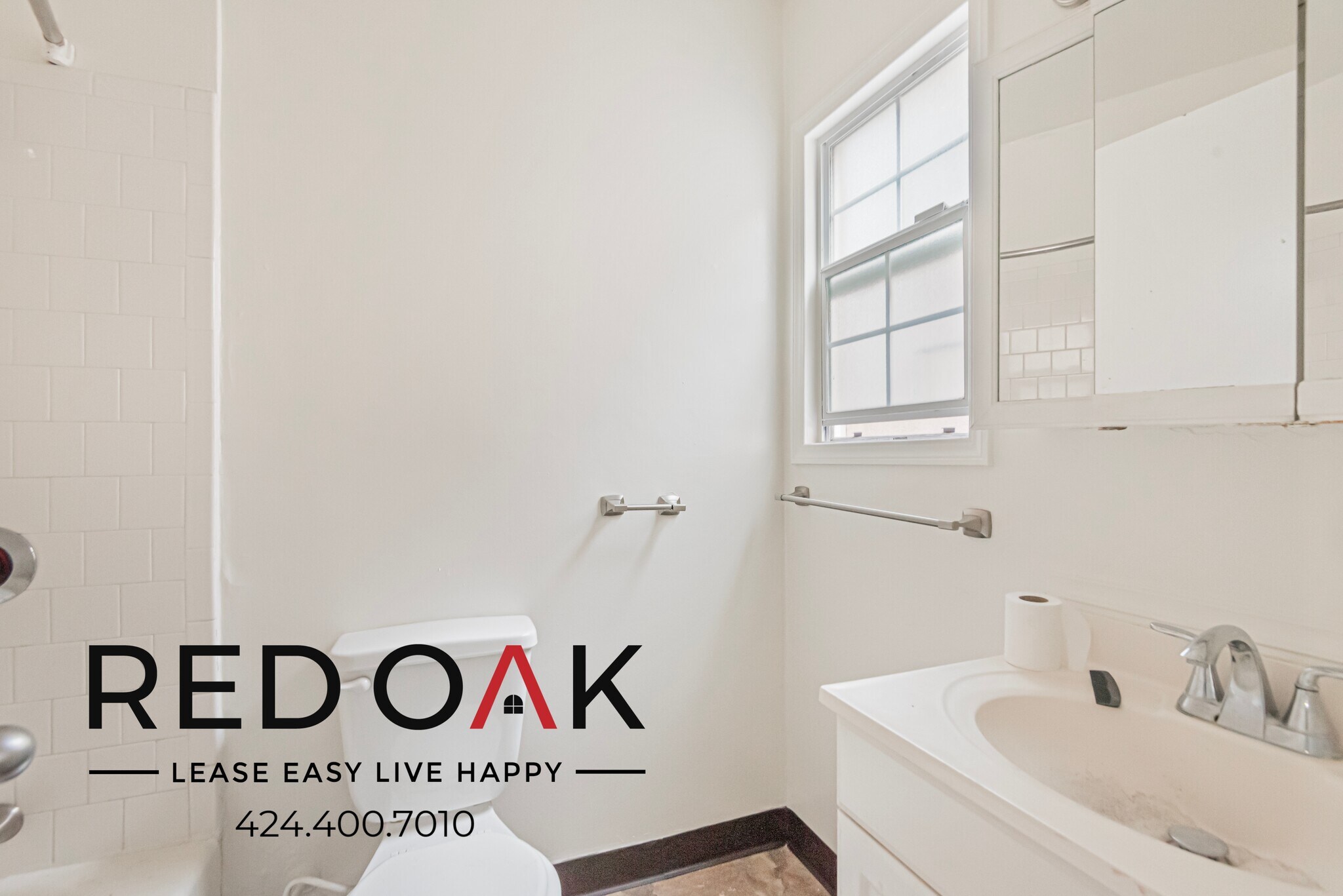 Building Photo - 615 N Rossmore Ave