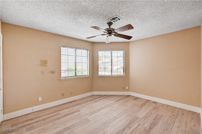 Building Photo - 618 Cervantes Dr