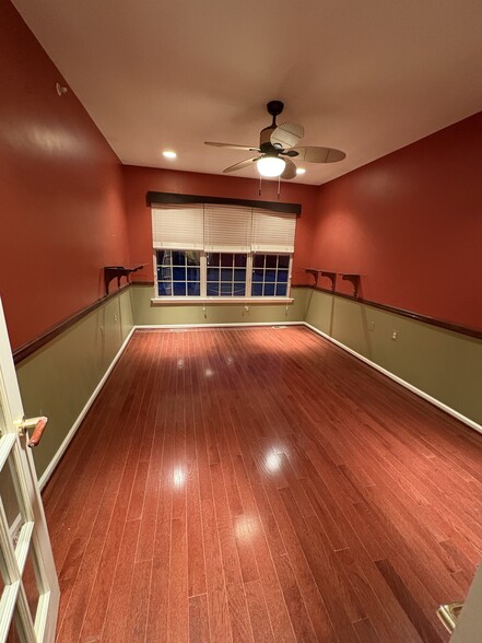 Building Photo - 950 Nathaniel Trl