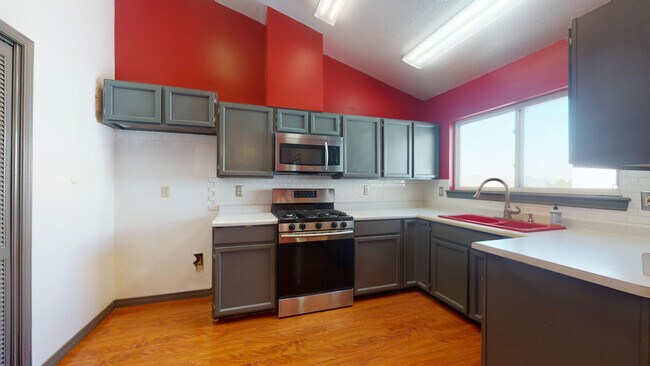 Building Photo - 4842 Excalibur Dr