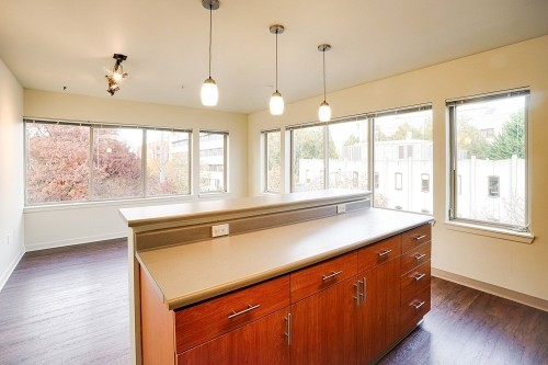 Building Photo - John Court - 2 bedrooms