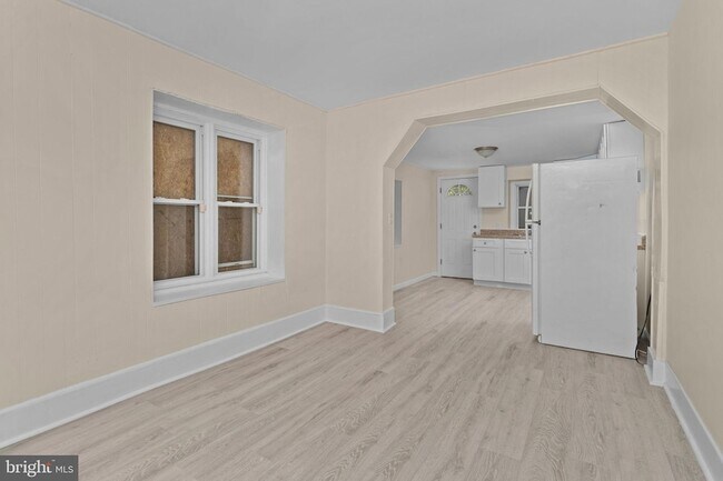 Building Photo - 28 Poplar St