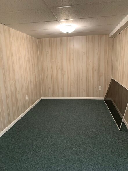 basement room 1 - 61035 11 Mile Rd
