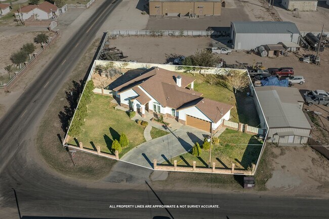 Building Photo - 1400 N Redondo Ave