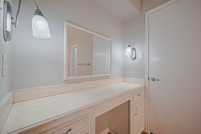 Building Photo - 3518 Rolling Green Ln