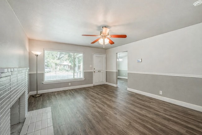 Building Photo - 2234 E Rialto Ave