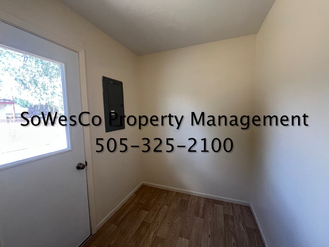 Building Photo - Newly Remodeled 3 Bed 2 Bath Home