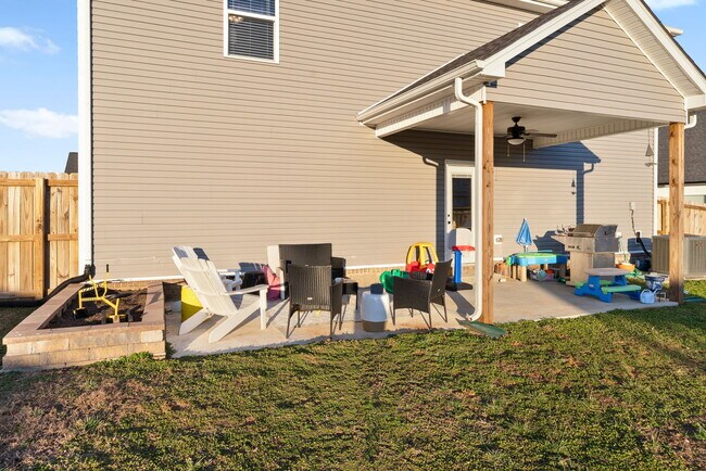 Building Photo - 331 Bluebriar Trace