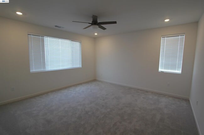 Building Photo - 1008 Osprey Dr